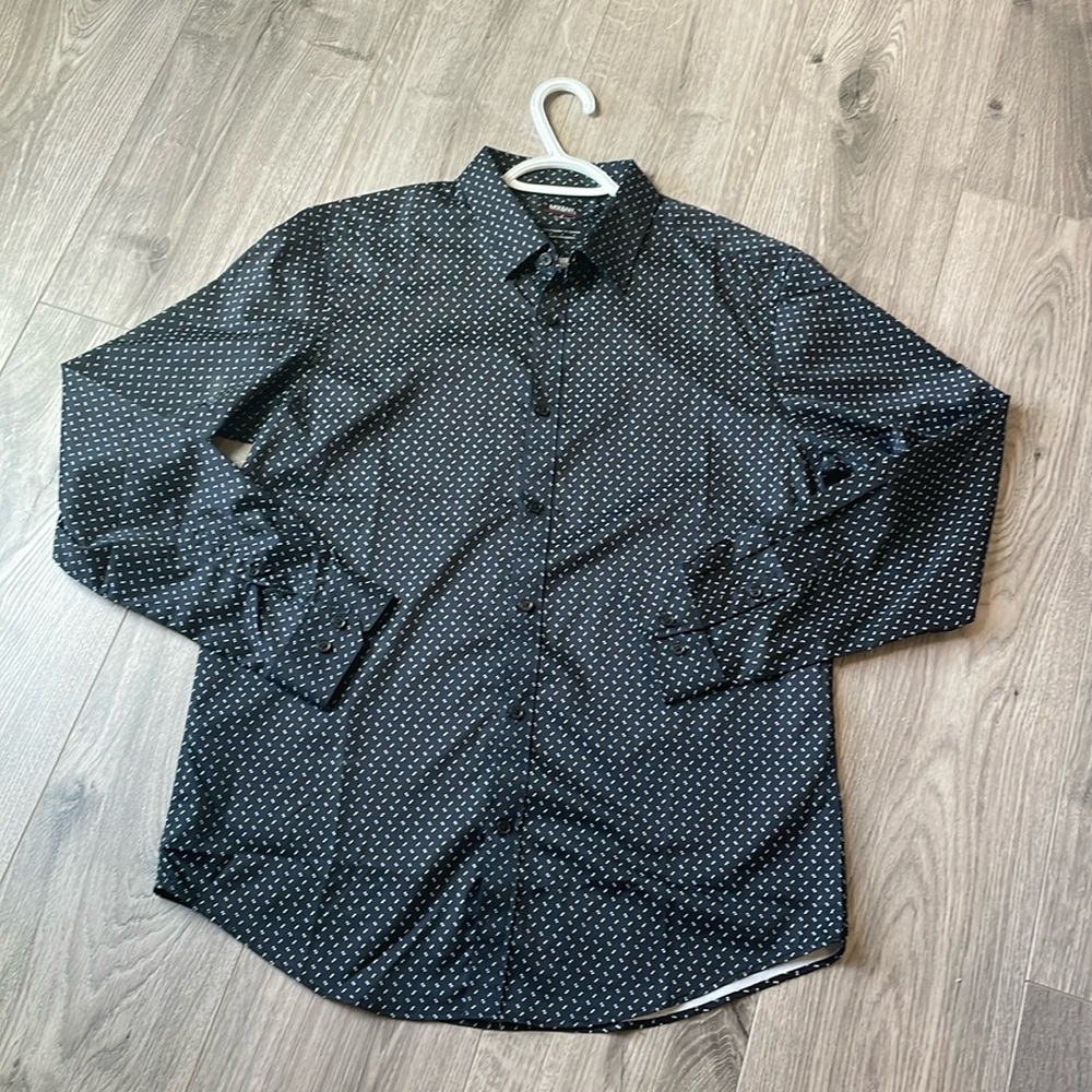 Mix &NY performance slim fit button down shirt.